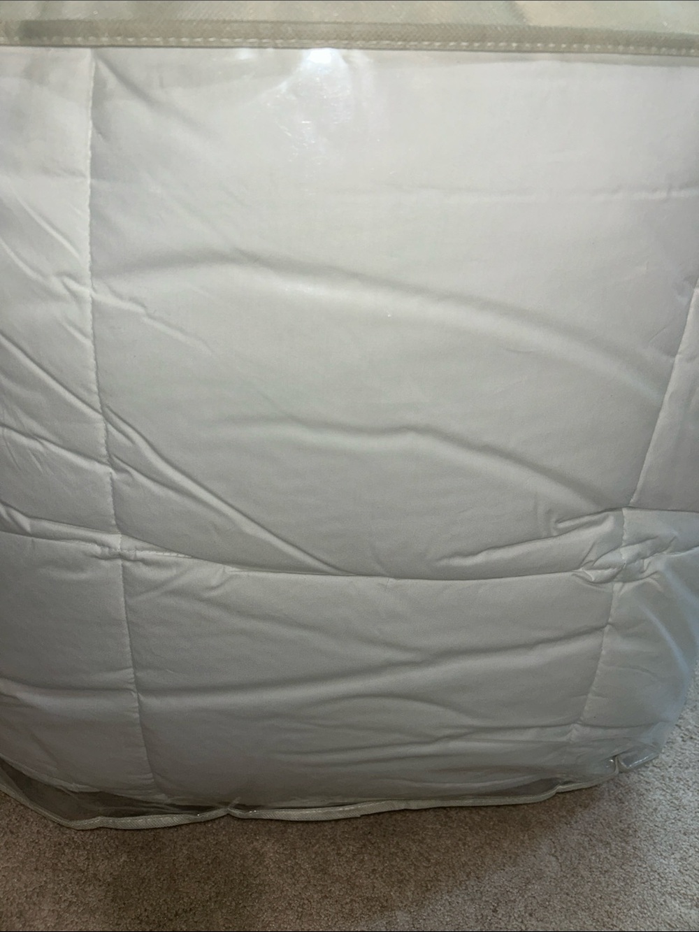 Casaluna F/Q Ultra Weight Premium Down Alternative Comforter - Picture 2 of 15